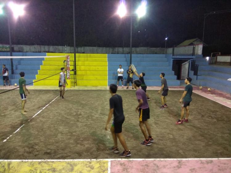 MENJELANG MANGUPURA CUP, PEMAIN VOLY PUTRA KEKERAN TERUS BERLATIH