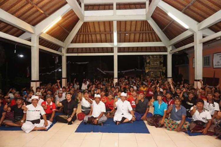 NYOMAN SATRIA DAN GUS BOTA DUKUNG KEJUARAAN VOLI PORD CUP VI