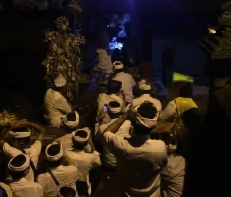 Kerauhan, Penari Baris Keraras alami trance