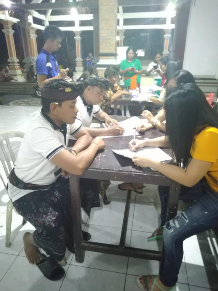 Memperingati hari HIV/AIDS sedunia, Desa mengwi melakukan sosialilasi HIV/AIDS di Banjar Pengiasan