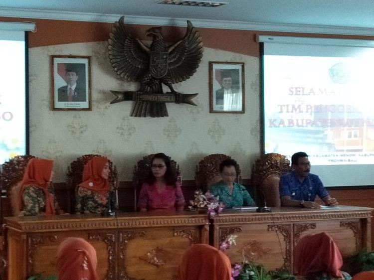 Peraih Penghargaan Pakarti Utama I, Kunjungi Desa Mengwi