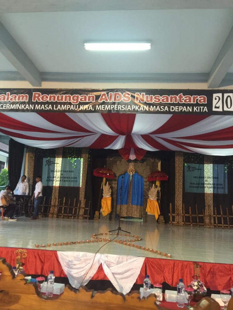 Perbekel Mengwi ikuti acara malam renungan AIDS Nusantara