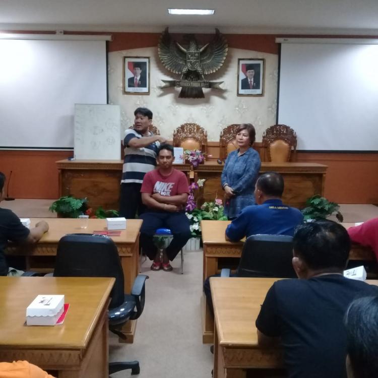 Tingkatkan SDM, Desa Mengwi Adakan Pelatihan Potong Rambut
