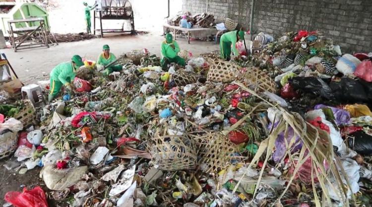 Volume sampah meningkat setelah hari raya
