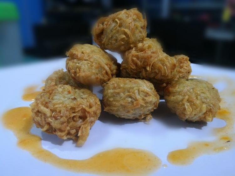 Man Bakwan, Camilan Kekinian di Munggu