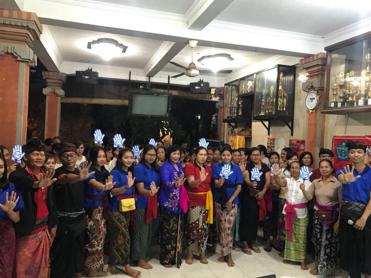 Sosialisasi Penyalahgunaan Narkotika dan HIV/AIDS di Banjar Dukuh Pandean Munggu