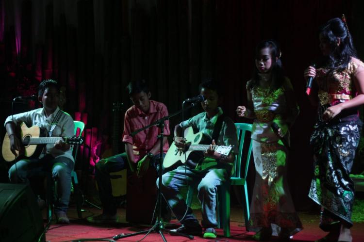 AYUK JOVITA, DUET MAUT PENYANYI CILIK SAAT HUT ST. SEKAR JEPUN, PANGSAN