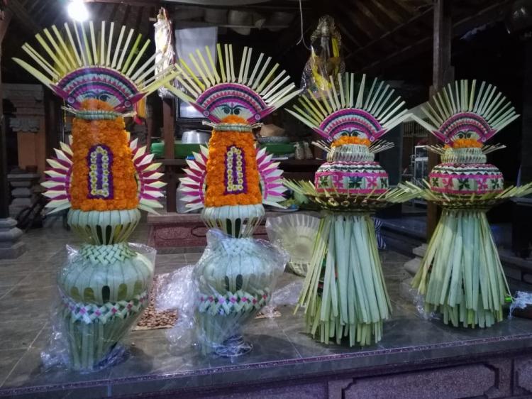 BIKINI BALI, USAHA BANTEN DI DESA PANGSAN