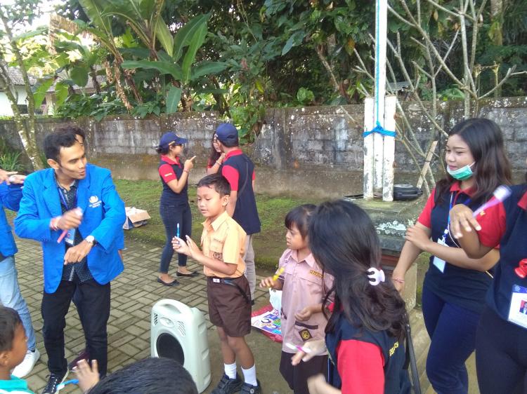 PHBS DI SD N 2 PANGSAN, SERU DAN MENARIK