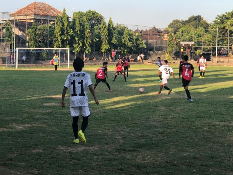 PS Penarungan Menduduki Puncak Kelasemen Sementara Grup F Bupati Badung CUP III