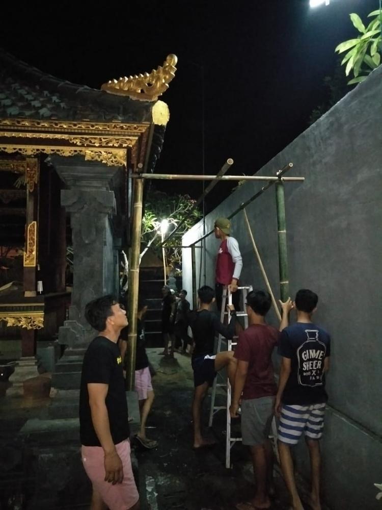 Persiapan Bazaar STT Chandra Aditya Banjar Sengguan