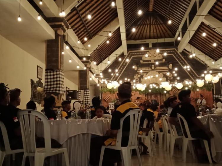 STT Chandra Aditya Galang Dana Lewat Bazar