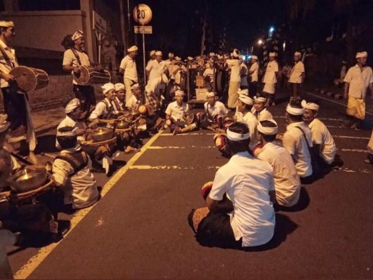 Sekeha Gong “WIRA LAGA” Banjar Bantas Ngayah Nabuh Ring Petapakan Betara Dalem Gede Abiansemal