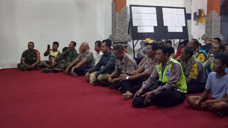 BANJAR PACUNG NOBAR BERSAMA TNI/POLRI SERTA PERBEKEL