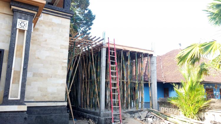 KEMBANGKAN EKONOMI DARI PEDESAAN, SANGEH BANGUN GEDUNG BUMDES