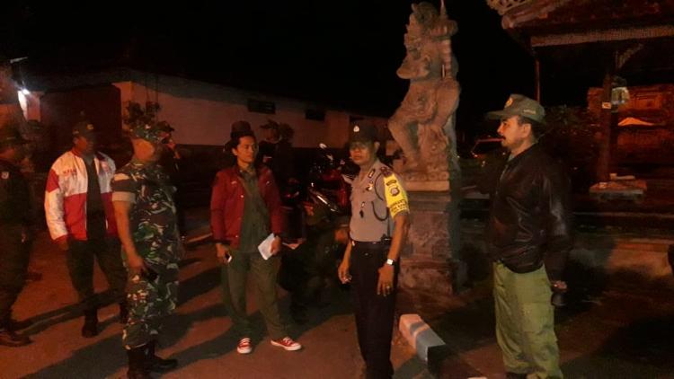 PATROLI RUTIN LINMAS DESA SANGEH