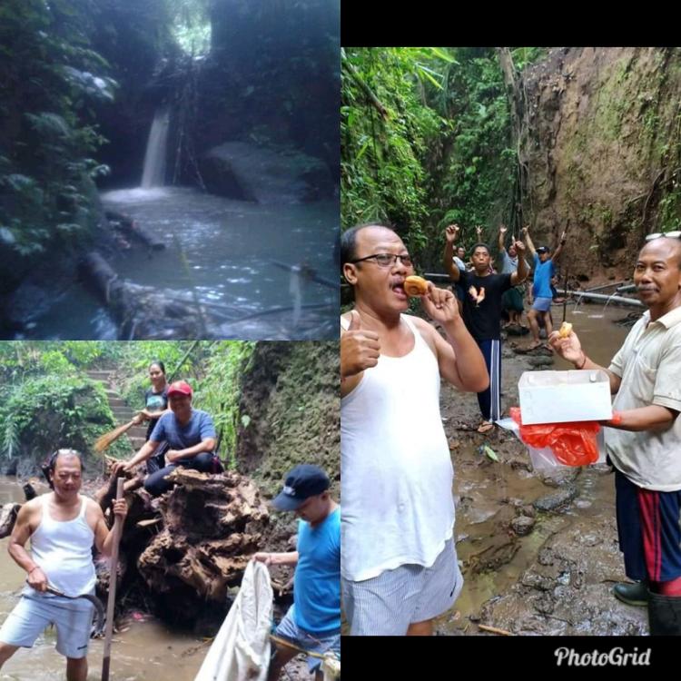 PERBEKEL GOTONG ROYONG DENGAN WARGA BATUSARI