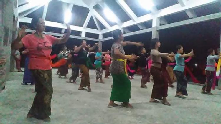 SEMANGAT IBU-IBU DASA WISMA BANJAR BATULUMBANG