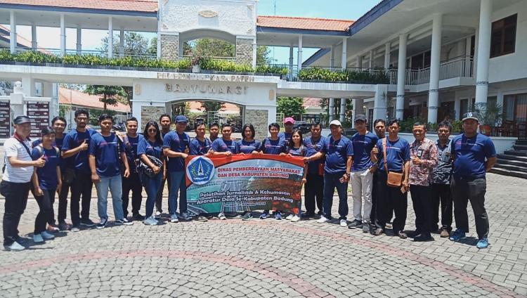 SIAGA HOAX, DESA SANGEH KIRIM JURNALIS BIMTEK KE SURABAYA