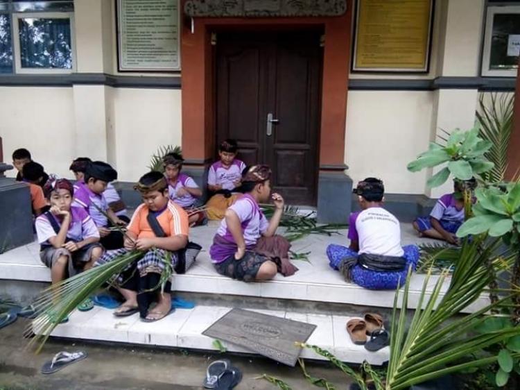 Extra Mejejaitan Menjadi Salah Satu Cara Ajegkan Tradisi