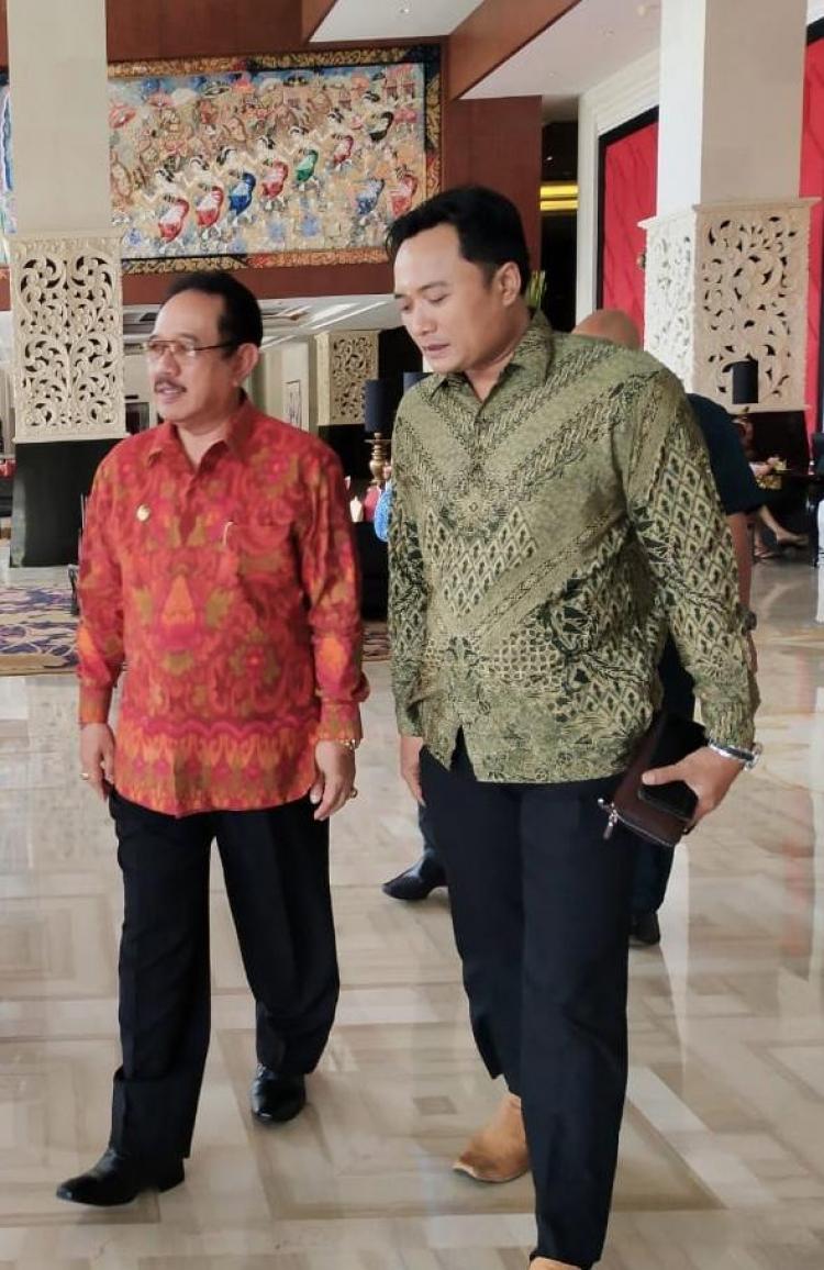 Jero Hendra Dampingi Wakil Gubernur Dalam Acara FGD
