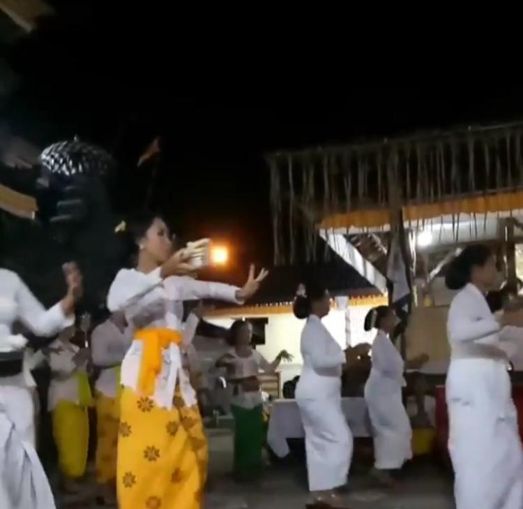 Kolaborasi PKK dan Pemangku Istri