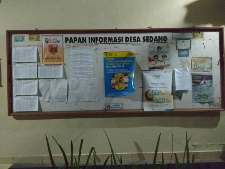 Papan Informasi Sebagai Media Informasi di Desa Sedang