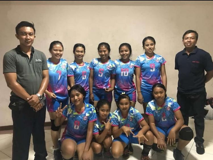 Pertandingan Perdana Tim Bola Voly Putri Sukses Raih Poin