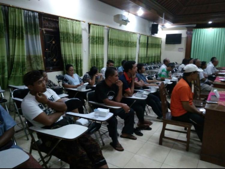 RAPAT MASYARAKAT DESA MEMBAHAS APBDES DESA SEDANG.
