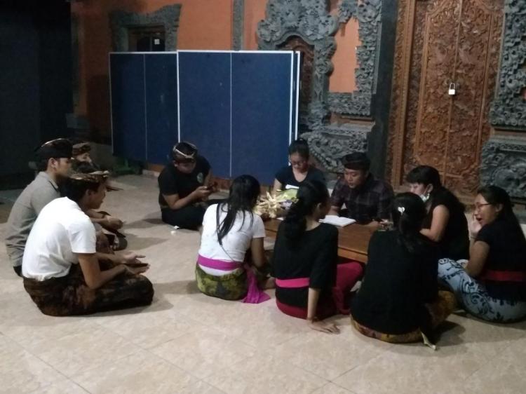 Rapat Pengurus Baru dan Pengurus Lama Stt Semara Ratih