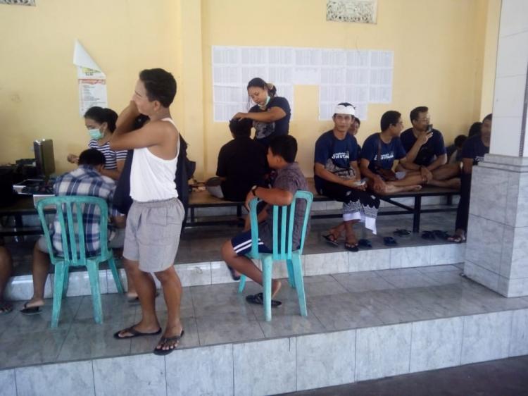 Riasi Wajah Sebelum Di Atas Panggung