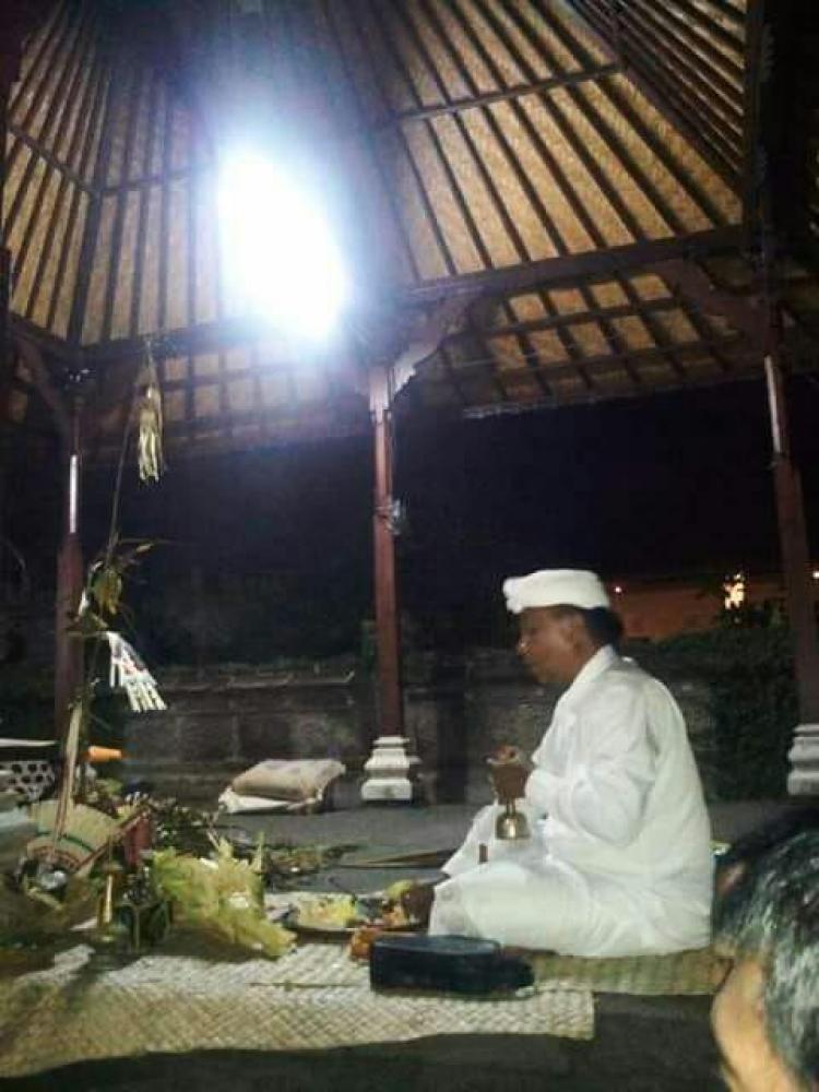 Selesai Dibangun, Bale Gong Pura Batur Desa Sedang di Melaspas
