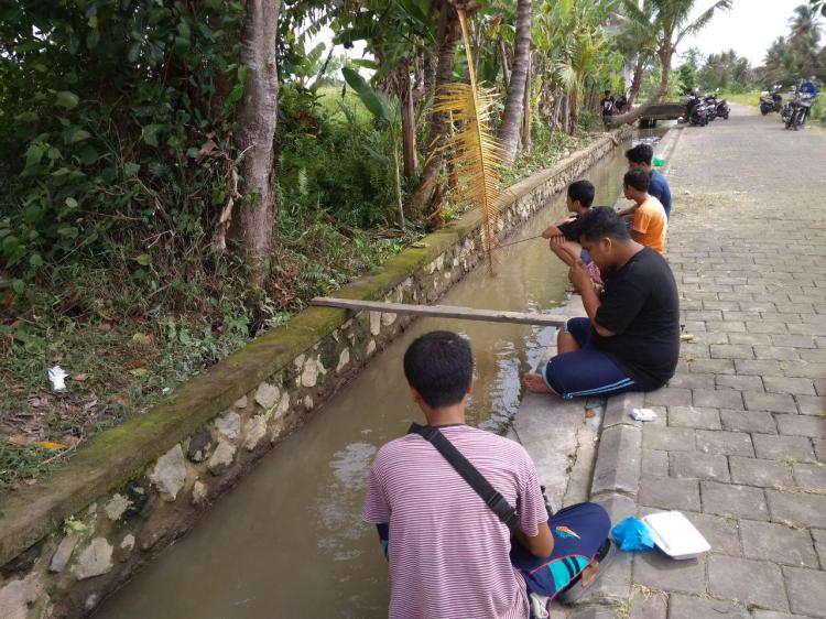 Selesai Lomba Mancing Digelar, Langsung Diserbu Para Pemancing