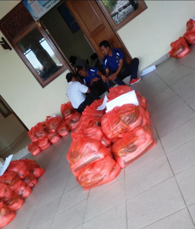 Sembako Siap Di Bagikan Kepada Para Pemangku
