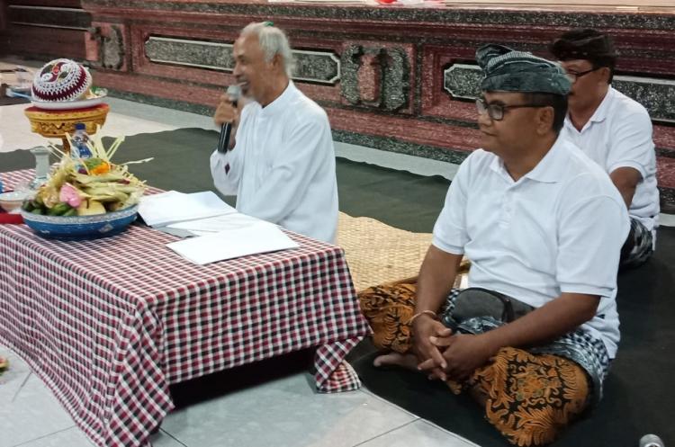 Sosialisasi Upakara Pengabenan Oleh Ida Pedanda Saking Griya Sukun Angantaka
