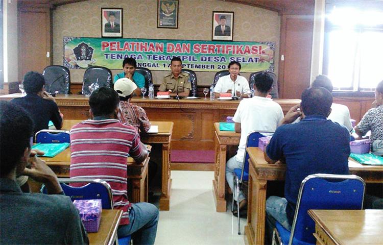 Persaingan Ketat, Perbekel Selat Gelar Pelatihan Tukang