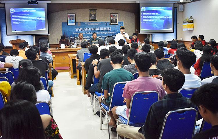 SOSIALISASI BAHAYA NARKOBA "LEBIH BAIK MENCEGAH DARIPADA MENGOBATI"