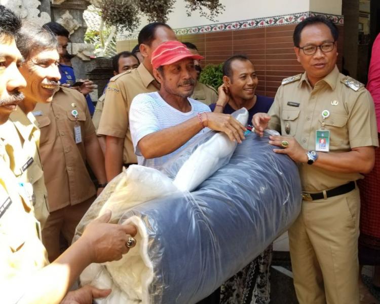 Wakil Bupati Badung Kunjungi Musibah Kebakaran Di Desa Sibanggede