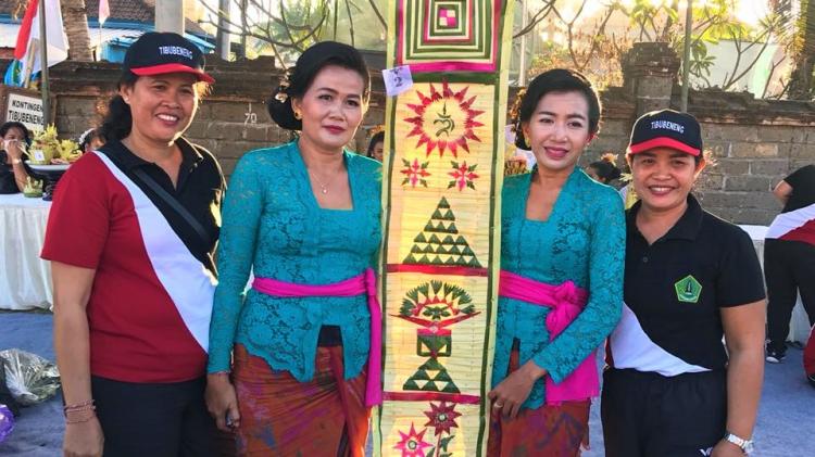 Lamak Cantik Buatan PKK Tibubeneng ini Curi Hati Dewan Juri