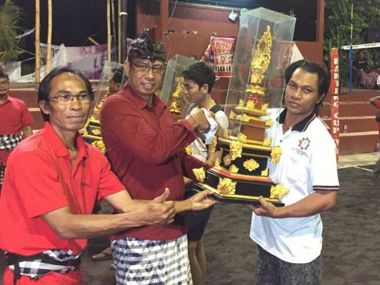 Tampil Energik, Tim Bola Voli SWC Tandeg Juarai Banteng Cup IV