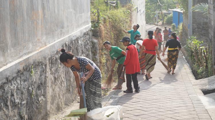 LINGKUNGAN YANG INDAH DAN BERSIH AWAL DARI HIDUP SEHAT