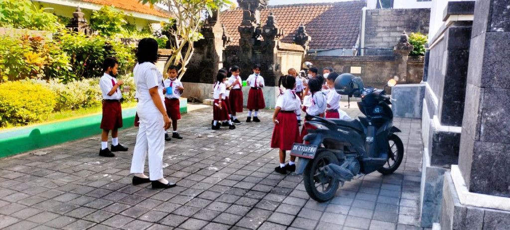 Kegiatan UKGS di SD 8 jimbaran