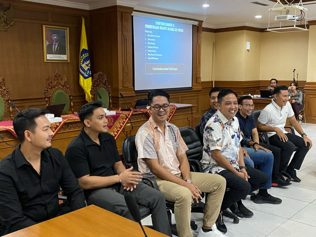 Hari Pertama Kerja, Bupati Adi Arnawa Beri Pengarahan Pegawai Badung