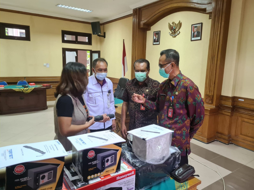 Badung Akan Uji Coba Alat Pemingsan Babi