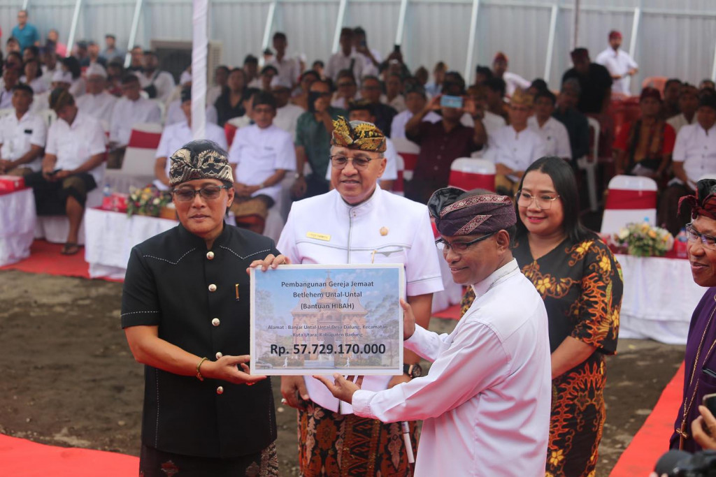 Putu Parwata Apresiasi Kebijakan Bupati Badung Serahkan Hibah Rp 57 Milyar Lebih Buat Bangun Gereja Jemaat Betlehem Untal-Untal