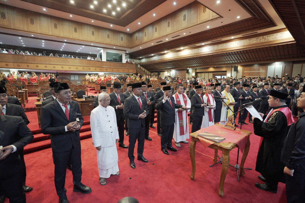 Pelantikan Anggota DPRD Kabupaten Badung Terpilih periode 2024-2029 dan Pemberhentian Anggota DPRD Badung periode 2019-2024