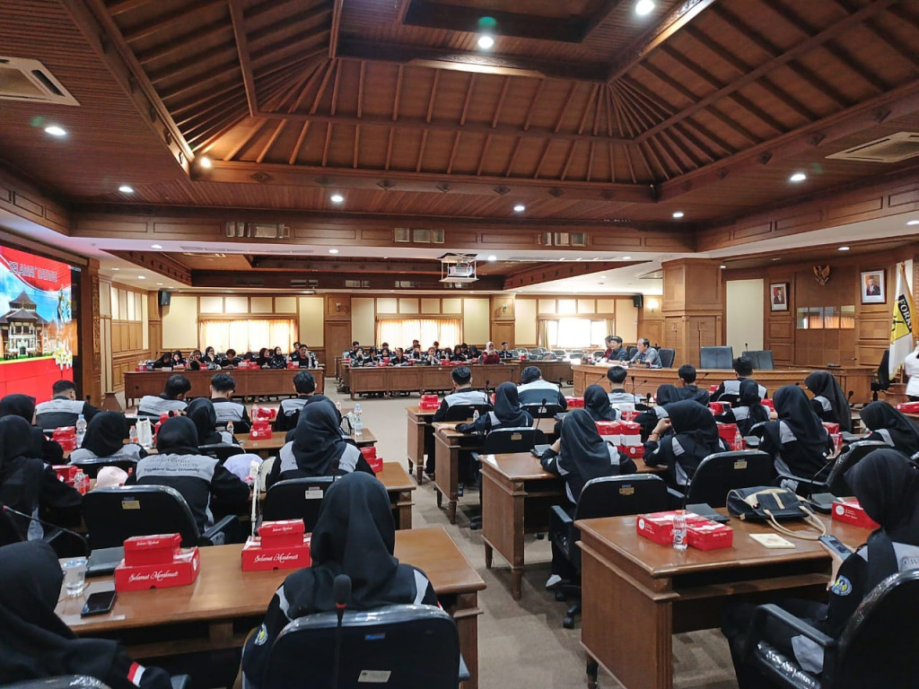 Anggota DPRD Badung Graha Wicaksana Terima Mahasiswa Islam Yogyakarta Bahas Tata Kelola Pemerintahan