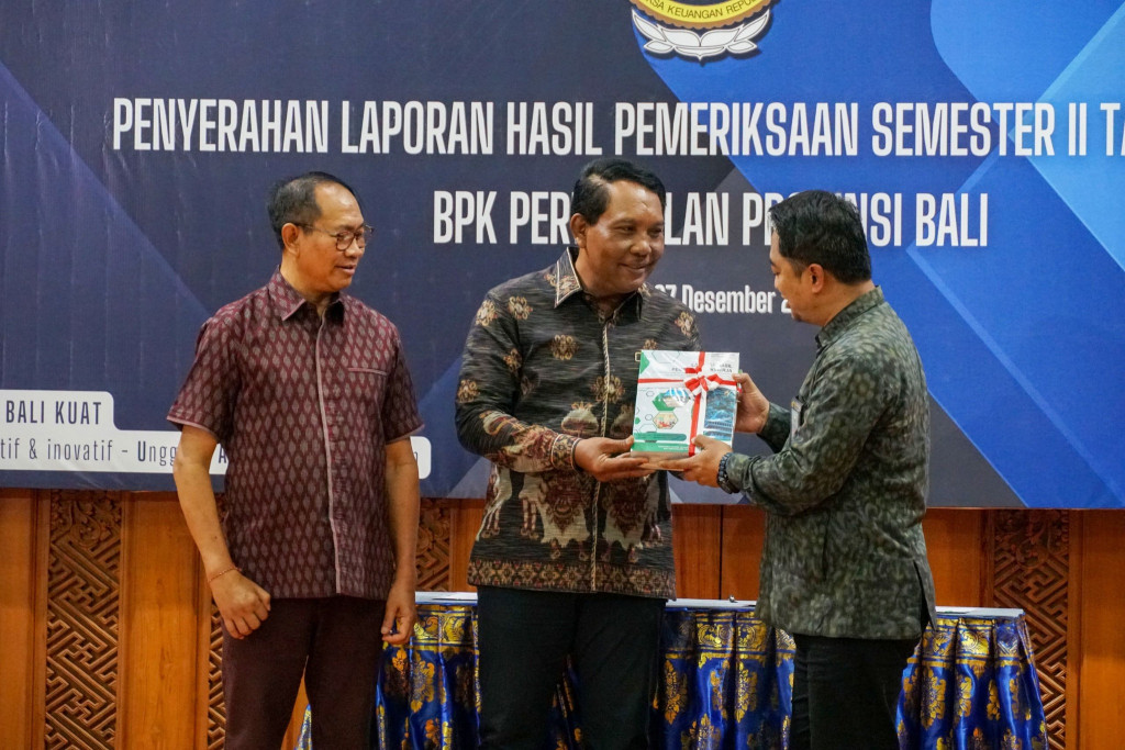 Terima LHP Semester II 2024 dari BPK RI Perwakilan Bali.