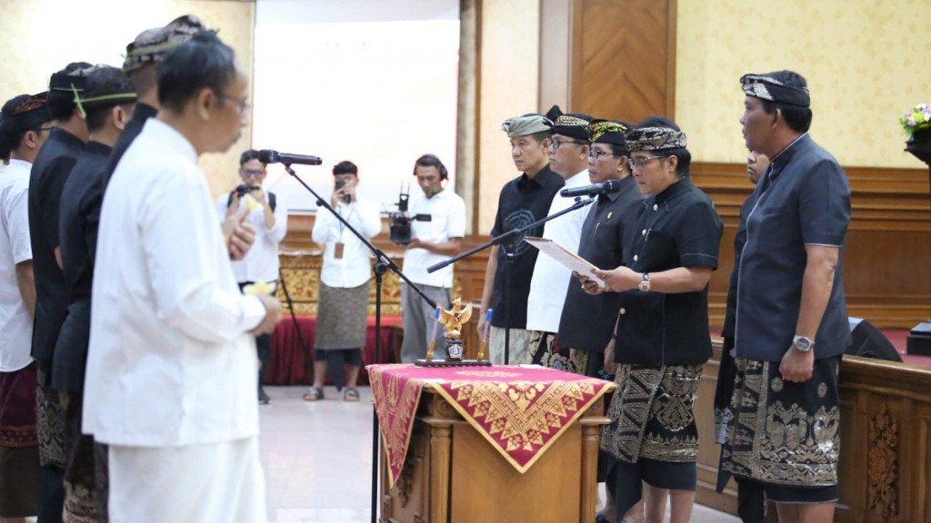 Pengambilan Sumpah Jabatan Dan Pelantikan Pejabat Pimpinan Tinggi Pratama Dan Pejabat Fungsional Di Lingkungan Pemerintah Kabupaten Badung.