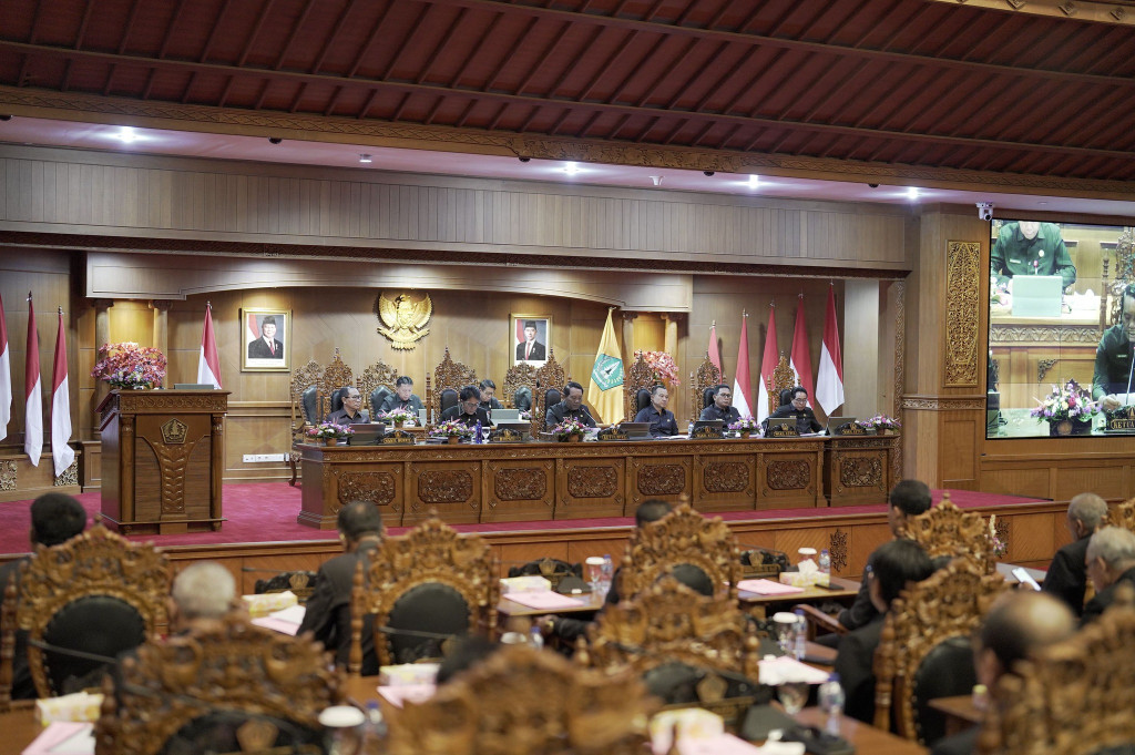DPRD Badung menggelar Rapat Paripurna yang Bahas Raperda RTRW, Sinkronisasi dengan Aturan Pusat.